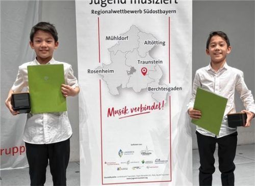 Zwei der vielen Preisträger: Maximilian Johannes (Cello) und Alexander Matthias Rein (Klavier) aus Traunstein.Foto re
