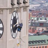 Neue Zeiger für Alten Peter