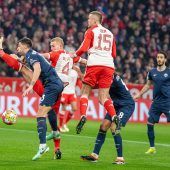 Bayerns Halbgeschwister halten dicht