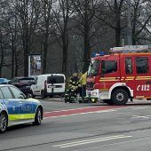 Lehel: Fahradfahrerin gerät unter Lkw