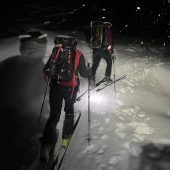 Münchner überleben in Schneehöhle
