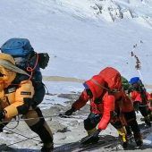 Mount Everest bald nur mit Tracking-Gerät
