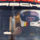 Vettel rast wieder