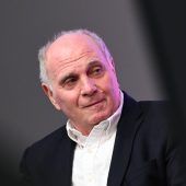 Hoeneß nach geplatztem Deal: „Katastrophe“