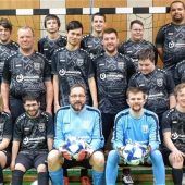 Lebenshilfe Rosenheim sponsert neue Fußball-Trikots