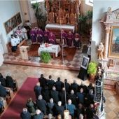 Traunwalchen nimmt Abschied von Alois Glück