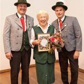 75 und 40 Jahre beim Trachtenverein dabei