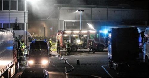 Bei dem Feuer entstand nach ersten Schätzungen ein Sachschaden von rund 100000 Euro. Foto Lamminger