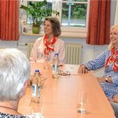 Senioren ein wenig Zeit und Freude schenken