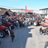 Söder besucht Gruber-Frühjahrsschau