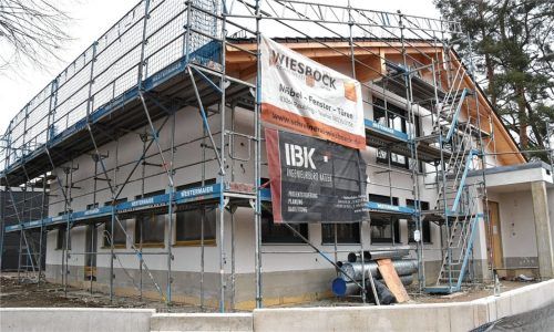 Das ehemalige Tennisheim, das derzeit in ein Vereinsheim umgebaut wird, wurde vor wenigen Tagen an das Fernwärmenetz angeschlossen.Foto Ruprecht