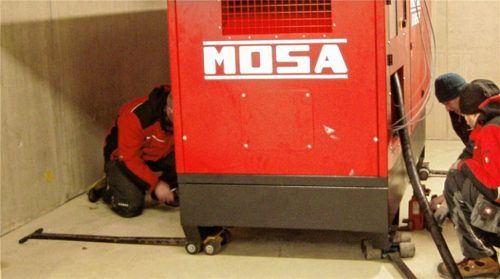 Das neue Notstromaggregat in Siedenberg sichert die Trinkwasserversorgung bei Stromausfall.Foto Harter gruppe