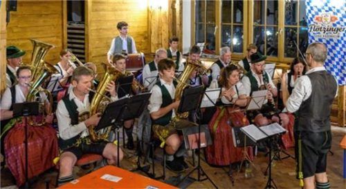 Das Starkbierfest wurde untermalt von der Rotter Blasmusik.