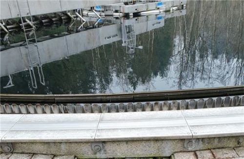 Der AUV Chiemsee will das gereinigte Abwasser vor Verlassen der Kläranlagen als Brauchwasser verwenden. Foto  re