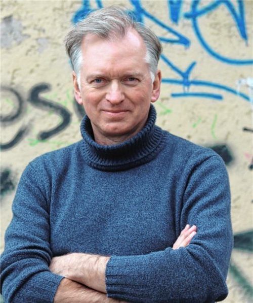 Der bayerische Kabarettist Christian Springer tritt im Mareissaal in Kolbermoor auf. Foto Sina-Maria Schwanke