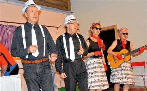 Der Haager Viergesang mit (von links): Hans Urban, Walter Glück, Christiane Urban und Barbara Glück.