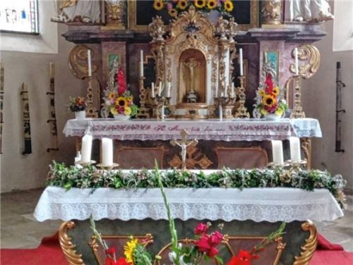 Der Marienberger Altar wurde nach dem Schäferstündchen inzwischen neu gesegnet. Foto re