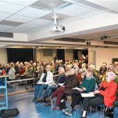 Senioren strömen zum Digitaltag