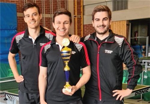 Der TSV Wasserburg gewann bei den Herren mit Jakob Heindl, Samson Kröff und Markus Reitberger (von links) den Titel. Foto Gerhard Erlich