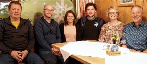 Der Vorstand des Wasserburger Alpenvereins mit (von links): Rupert Altermann, Markus Reheis, Monika Bader, Daniel Hofweber, Petra Hofmann, Fritz Gottwald. Foto Weithofer