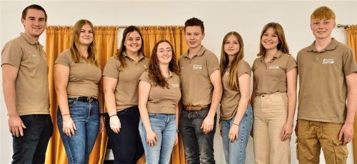 Die aktuelle Vorstandschaft der KLJB Zangberg mit (von links) den Vorsitzenden Manuel Brosig und Nina Fischer sowie Schriftführerin Carina Edmeier, Kassierin Katharina Hube und den Beisitzern Stefan Steinberger, Alina Kovacic, Stefanie Reiter und Simon Rupp. Foto Huber