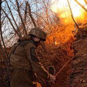 Kriegsgefahr und Angriff auf Demokratie