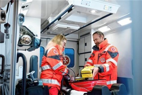 Die Johanniter zählen bundesweit rund 46000 ehrenamtliche Helferinnen und Helfer.