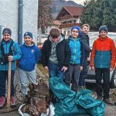 Gießkanne, Waschtrog und Kanister
