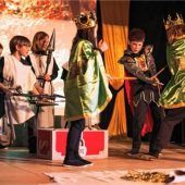 Nachwuchs spielt „Das Nie-Gelungen-Lied“