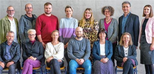 Die Personalleiter regionaler Betriebe nahmen beim Projekttag an der Pauline-Thoma-Mittelschule in Kolbermoor die junge Generation unter ihre Fittiche. Foto re
