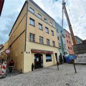 Lambrequins sorgen für historisches Flair