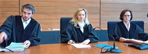 Es geht dem Abschluss zu: Die Richter Stefan Salzinger, Jacqueline Aßbichler und Dorothea Bartschmid lehnten auch die letzten Beweisanträge im Fall Hanna ab. Foto Weiser