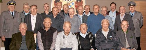 Für ihre 40-, 50- und 60-jährige Mitgliedschaft geehrt wurden viele Kameradinnen und Kameraden auf der Jahreshauptversammlung der KSK. Foto Kretschko