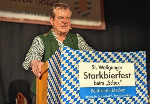 Für viele Lacher sorgte Wirt Anton Silbernagl beim „eventuell letzten Starkbierfest“ in St. Wolfgang.Foto Furch