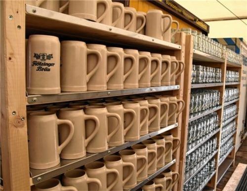 Griffbereit: Jetzt fehlen nur noch die Gäste – und natürlich das Festbier. Foto Ruprecht