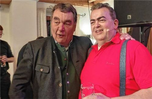 Heinz Baumgartner gratulierte seinem Double Markus Leitner. Fotos Riedl