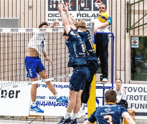 Im Mühldorfer Block: Flo Gschwendtner mit der Nummer 8 und Moritz Wöls mit der Nummer 11.Foto Fabian Bartsch