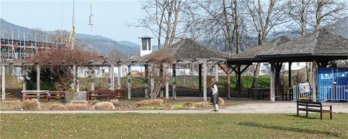 In der Nähe des neuen Hallenbades soll im Inzeller Kurpark eine kleine Gaststätte errichtet werden. Die Lokalität könnte als zentrale Anlaufstelle für alle Besucher dienen und auch bei Parkfesten genutzt werden.Foto Wegscheider