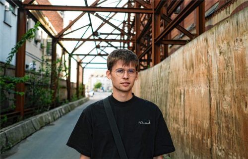 Jakob Springfeld hat das Buch „Unter Nazis – Jung, ostdeutsch, gegen Rechts“ geschrieben. Foto Calvin Thomas
