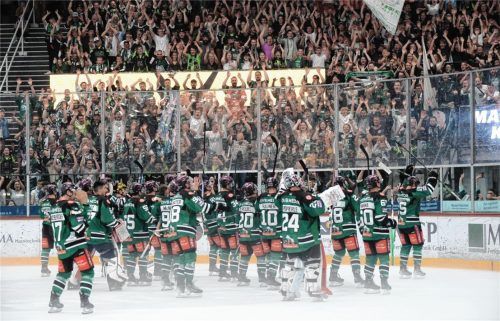 Können die Starbulls Rosenheim auch in der nächsten Saison auf ein volles Stadion setzen? Am Mittwoch, 27. März, startet der Dauerkartenverkauf.Foto Franz Ruprecht