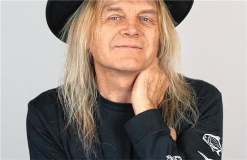 Künstler, Autor und Verleger Georg Huber aus Ostermünchen. Foto Gemeinde Seeon-Seebruck.