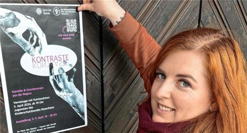 Kunstpädagogin, Künstlerin und Präsidentin des Lions Clubs Übersee Marie-Therese Hohe lädt im Namen des Clubs zu einem besonderen Kunsterlebnis ein. Foto  Lions Club Übersee