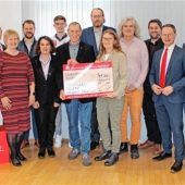 Sparkassenstiftungen spenden 41000 Euro an die Region