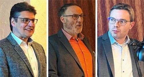 Landrat Maximilian Heimerl (links) erläuterte die schwierige Finanzlage des Landkreises. Bürgermeister Sebastian Winkler (Mitte) präsentierte aktuelle Zahlen zur Gemeinde. Geschäftsleiter Georg Wagenbauer (rechts) gab einen Überblick über die finanzielle Lage der Gemeinde. Fotos krb