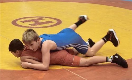 Luis Schmid holte bei seinem ersten großen Wettkampf den vierten Platz.Foto TV Feldkirchen