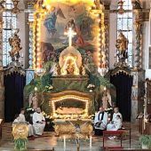 Historisches Heiliges Grab lockt Gläubige an