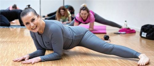 Mit Stretching zu mehr Beweglichkeit. Foto Dpa