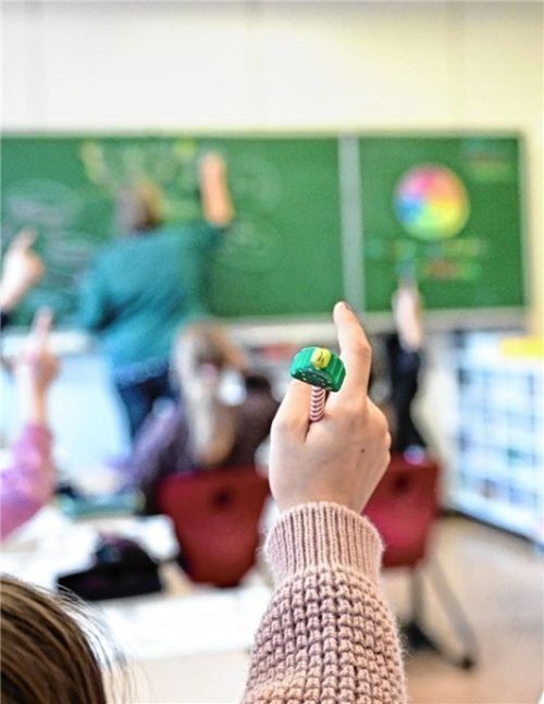 „Pisa-Offensive“ heißt der Beschluss von Kultusministerin Anna Stolz, der den Grundschülern zu stärkeren Leistungen in Deutsch und Mathematik verhelfen soll. Unter anderem soll der Musik- und Kunstunterricht gekürzt werden. Foto DPA