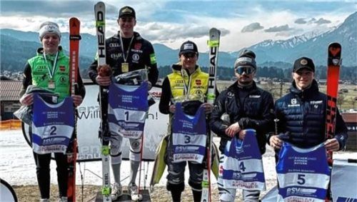 Sebastian Weiß vom SC Rosenheim (Mitte) wurde Dritter bei der „Bayerischen“ im Riesenslalom.Foto re