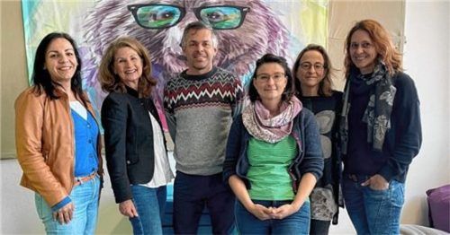 Sie alle freuen sich auf die Zusammenarbeit: (von links) Dilek Mermer-Kollmuß und Claudia Georgii (beide Pro Arbeit), Rektor Jürgen Lang und Darija Stegmann sowie von der Gemeinde Feldkirchen-Westerham Ines Bertozzi und Doreen Lein. Foto re